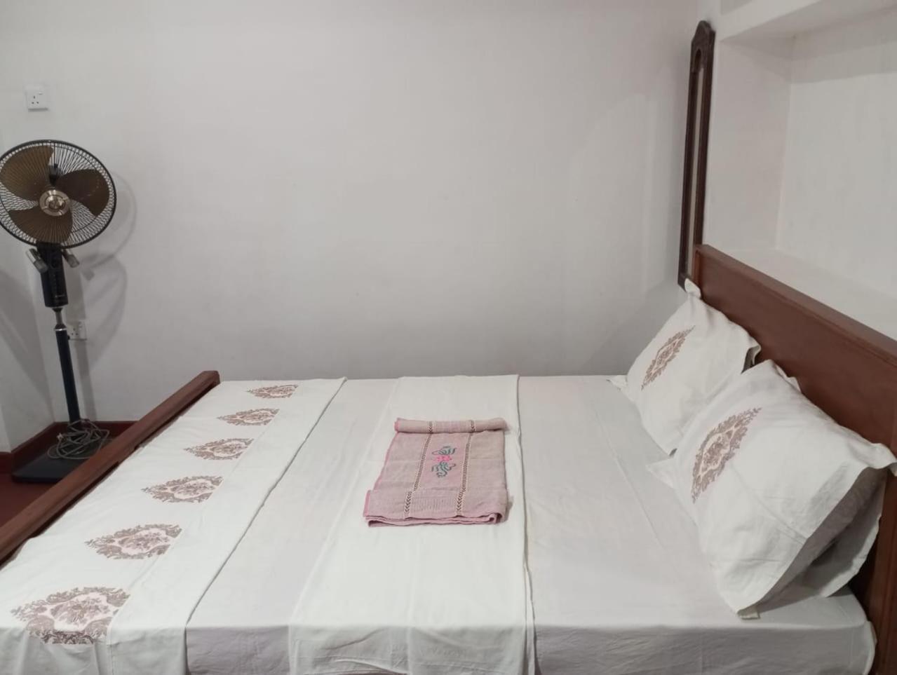 Relax Home Rambukkana Экстерьер фото