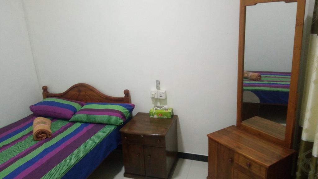 Relax Home Rambukkana Экстерьер фото